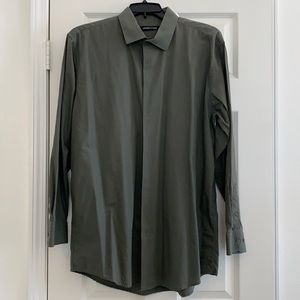 Adrienne Vittadini Button Down Shirt. Size 17/36